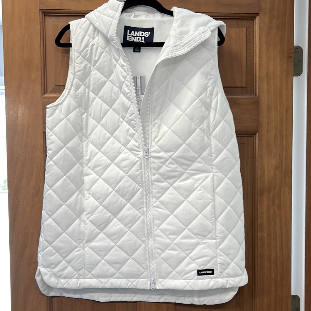 NWT, Women’s Lands' End White Quilted Vest with hood, Size M (10-12)